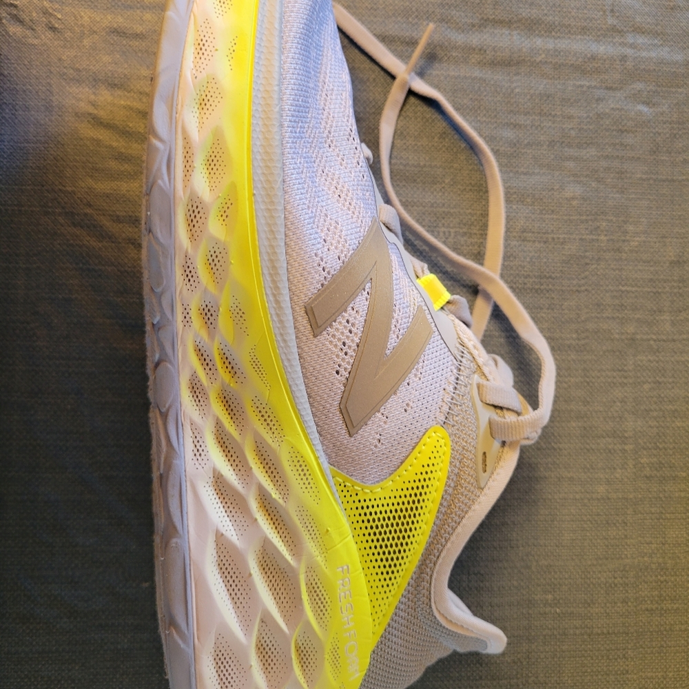 Sneakers - Picture 3 of 4